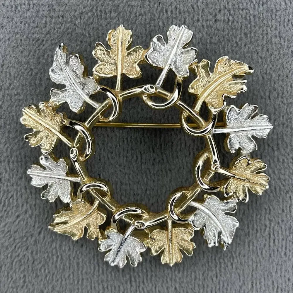 Vintage Sarah Coventry Signed Two Tone Autumn Leaves Wreath Garland Brooch